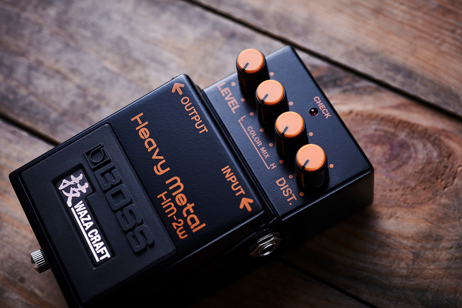 Pedal de Distorção BOSS HM-2W Heavy Metal Waza Craft | FastStore PDP